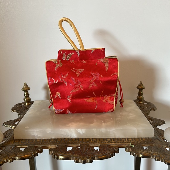 SOLD Y2K Takeout Clutch - Picture 5 of 6